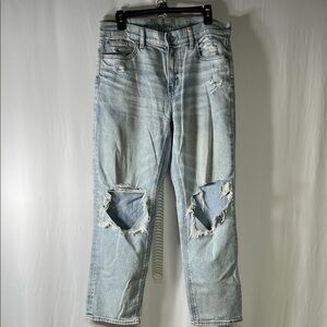 American Eagle Outfitters Light Blue Relaxed Jeans